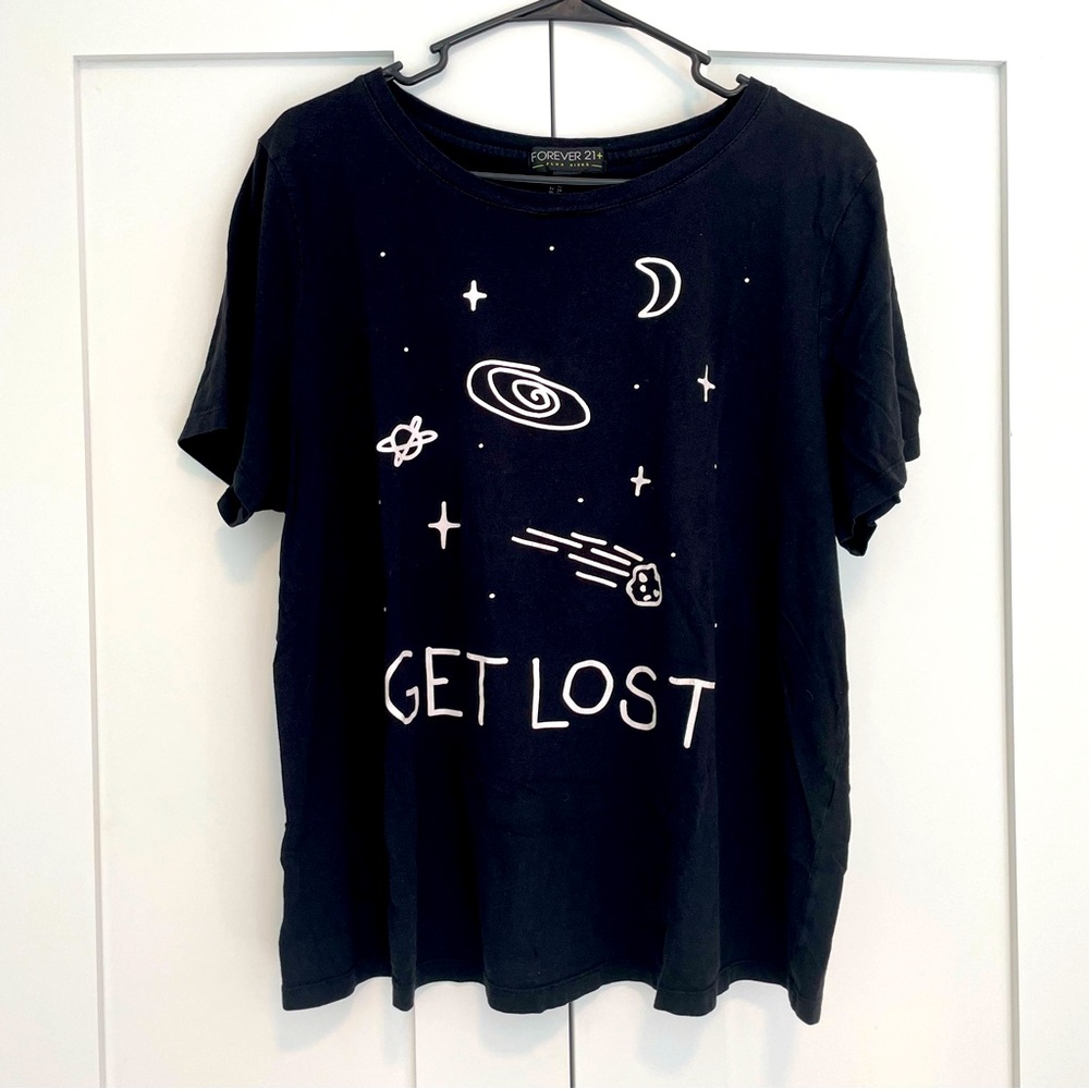 🖤🌌 FOREVER 21+ PLUS SIZES GET LOST TOP 🌌🖤
